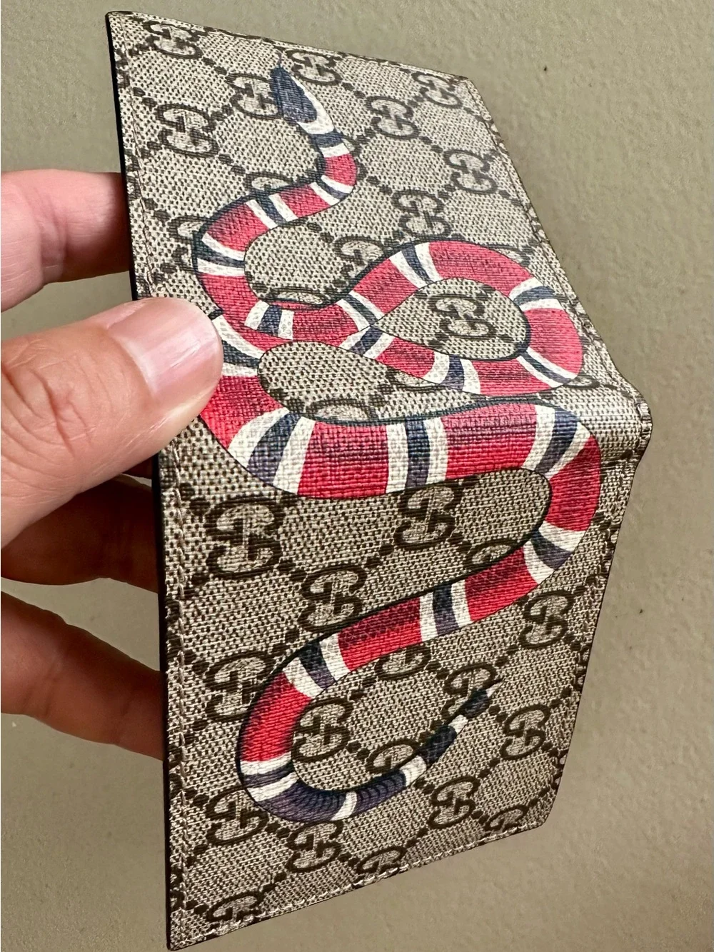 Gucci material canvas